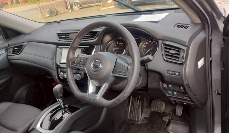 
								Nissan X-Trail full									