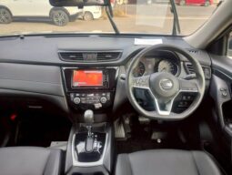 
										Nissan X-Trail full									