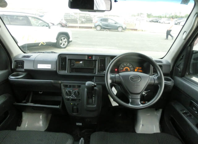 
								Daihatsu Hijet Cargo full									