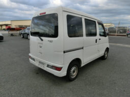 
										Daihatsu Hijet Cargo full									