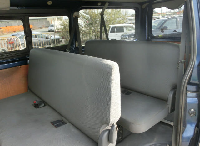 
								Toyota Hiace full									