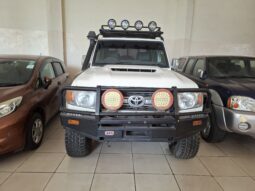 
										Toyota Landcruiser full									