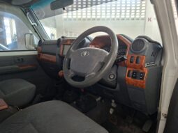 
										Toyota Landcruiser full									