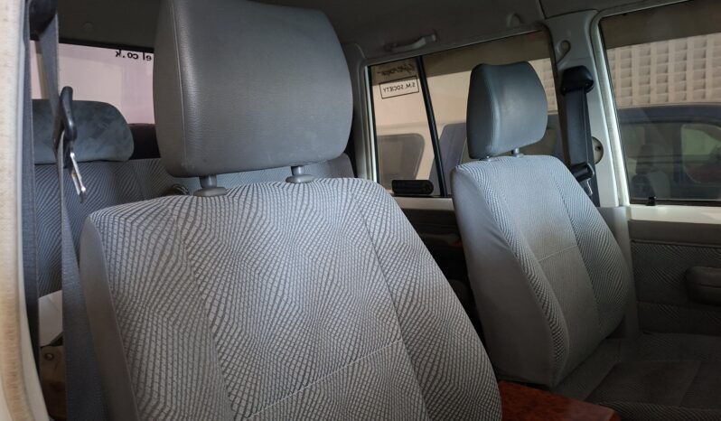 
								Toyota Landcruiser full									