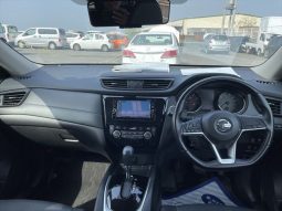 
										Nissan X-trail full									