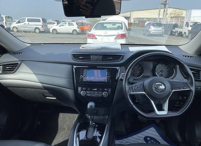 
								Nissan X-trail full									