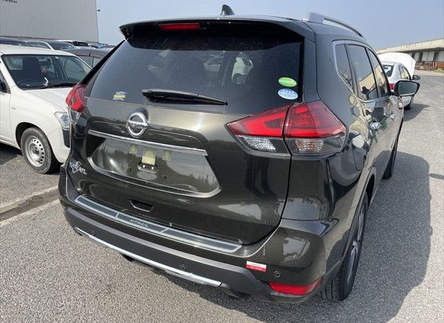 
								Nissan X-trail full									