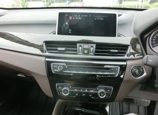 
								BMW X1 full									