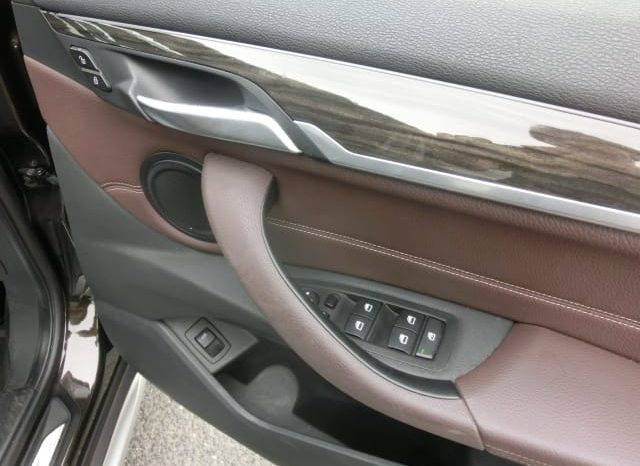
								BMW X1 full									