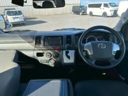 
										Toyota Regius Ace full									