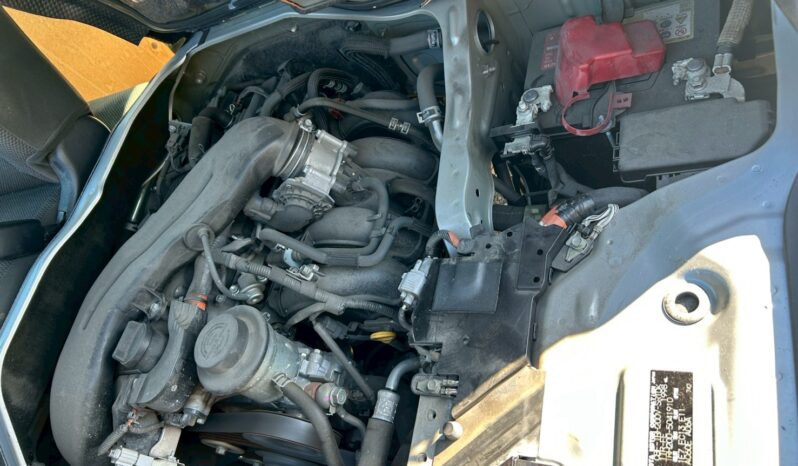 
								Toyota Regius Ace full									