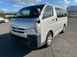 
										Toyota Regius Ace full									