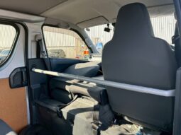 
										Toyota Regius Ace full									