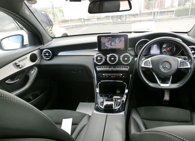 
								Mercedes Benz GLC full									