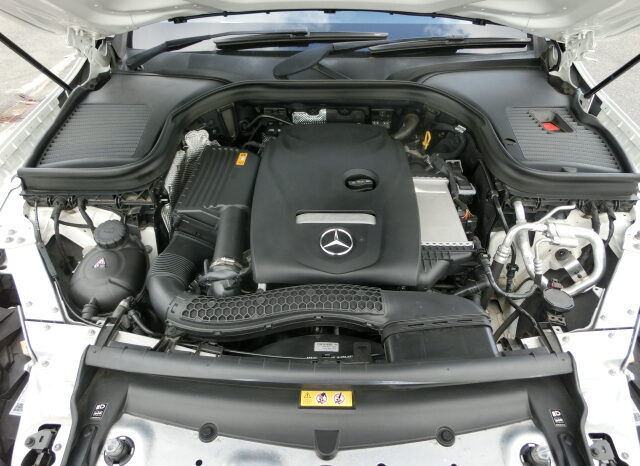 
								Mercedes Benz GLC full									