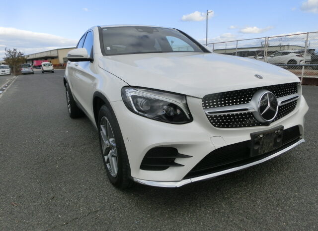 
								Mercedes Benz GLC full									