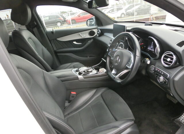 
								Mercedes Benz GLC full									