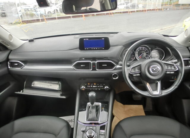 
								Mazda CX-5 full									