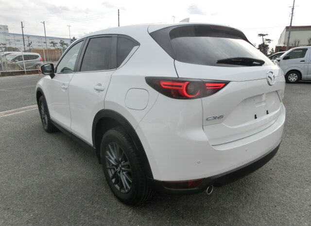 
								Mazda CX-5 full									