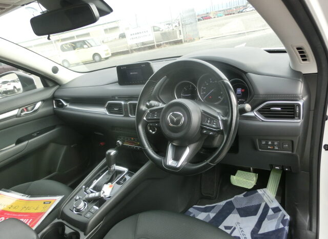 
								Mazda CX-5 full									