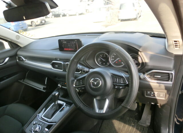 
								Mazda CX-5 full									