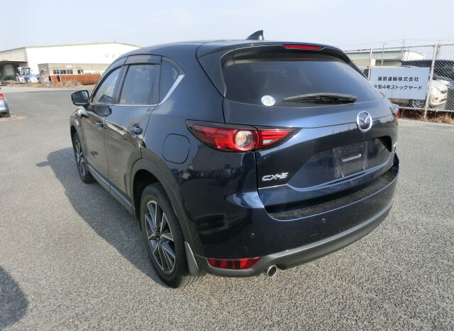 
								Mazda CX-5 full									