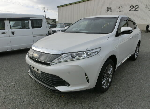 
								Toyota Harrier full									