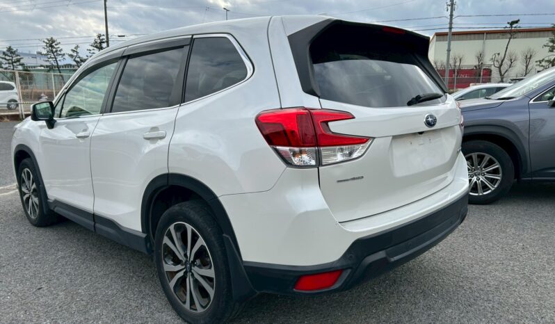 
								Subaru Forester full									