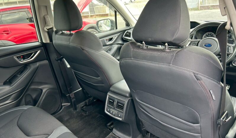 
								Subaru Forester full									