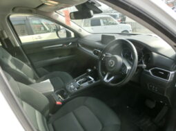 
										Mazda CX-5 full									