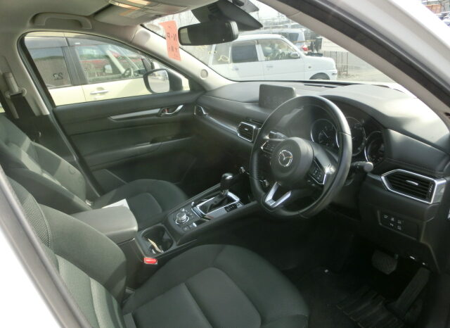 
								Mazda CX-5 full									