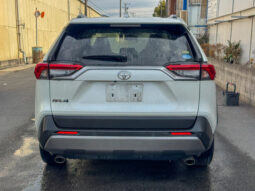 
										Toyota Rav4 full									