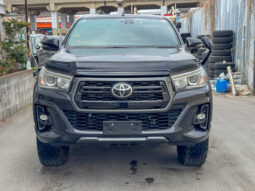 
										Toyota Hilux full									