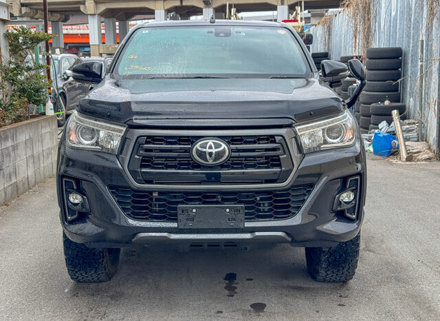
								Toyota Hilux full									