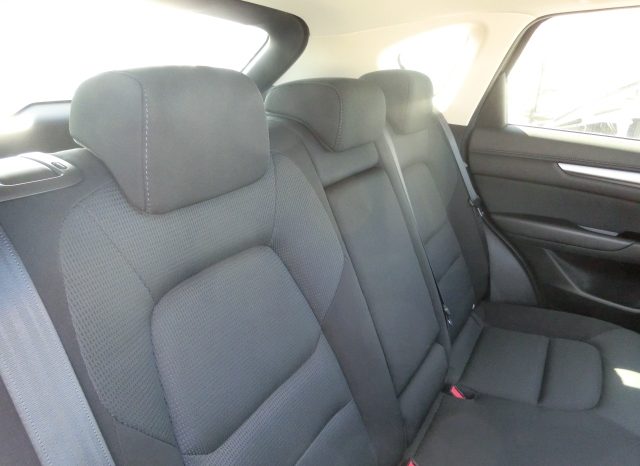 
								Mazda CX-5 full									