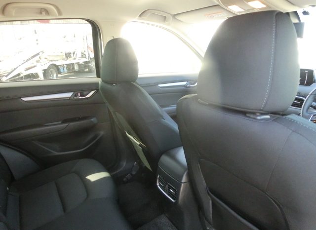 
								Mazda CX-5 full									