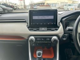 
										Toyota Rav4 full									