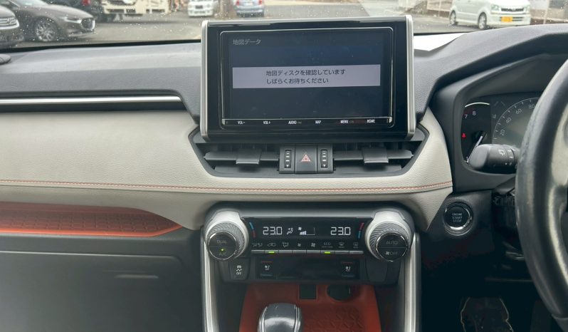 
								Toyota Rav4 full									