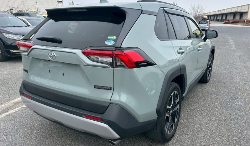 
								Toyota Rav4 full									