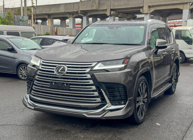 
								Lexus LX600 full									