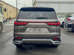 
										Lexus LX600 full									