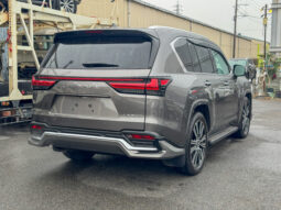 
										Lexus LX600 full									