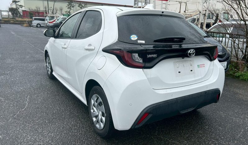 
								Toyota Yaris full									