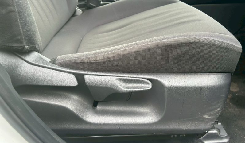 
								Toyota Yaris full									