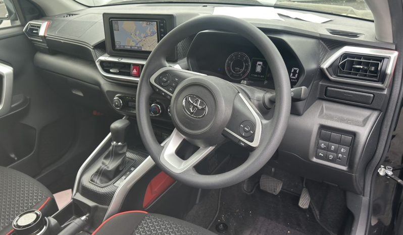 
								Toyota Raize full									