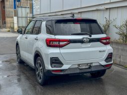 
										Daihatsu Rocky full									