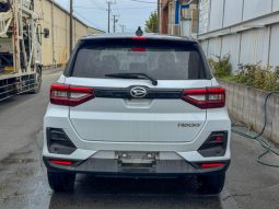 
										Daihatsu Rocky full									