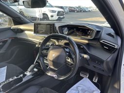 
										Peugeot 2008 full									