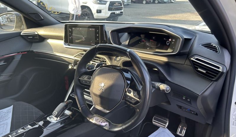 
								Peugeot 2008 full									