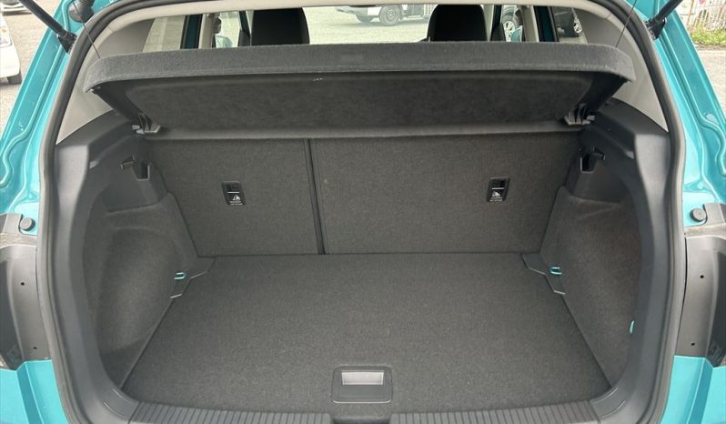 
								Volkswagen T- Cross full									